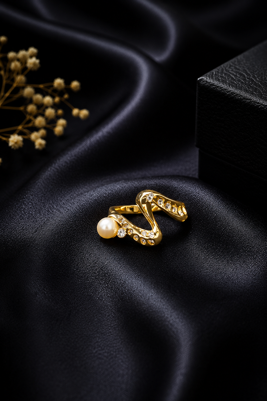 Golden Classic Pearl Ring